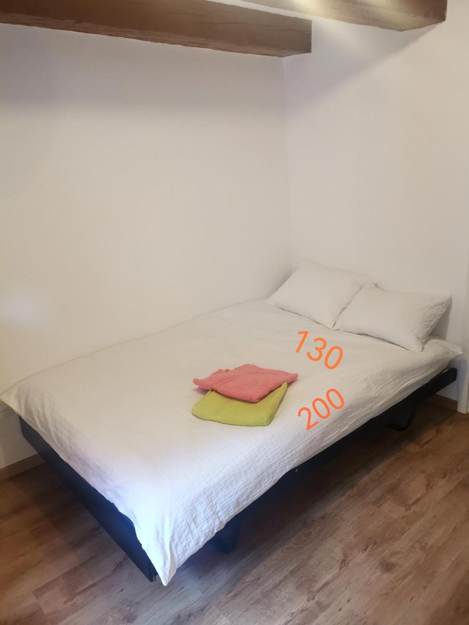 La Bergerie Hostel La Neuveville Ngoại thất bức ảnh