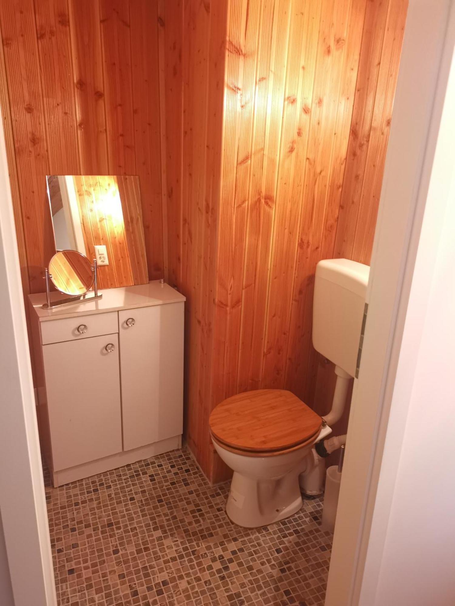 La Bergerie Hostel La Neuveville Ngoại thất bức ảnh